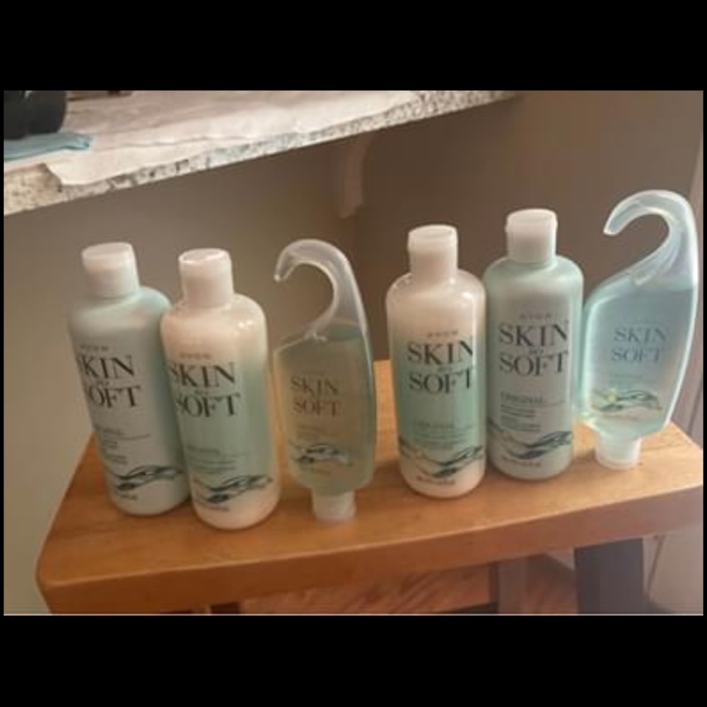 Skin So Soft Original Scent Shower Power Trio